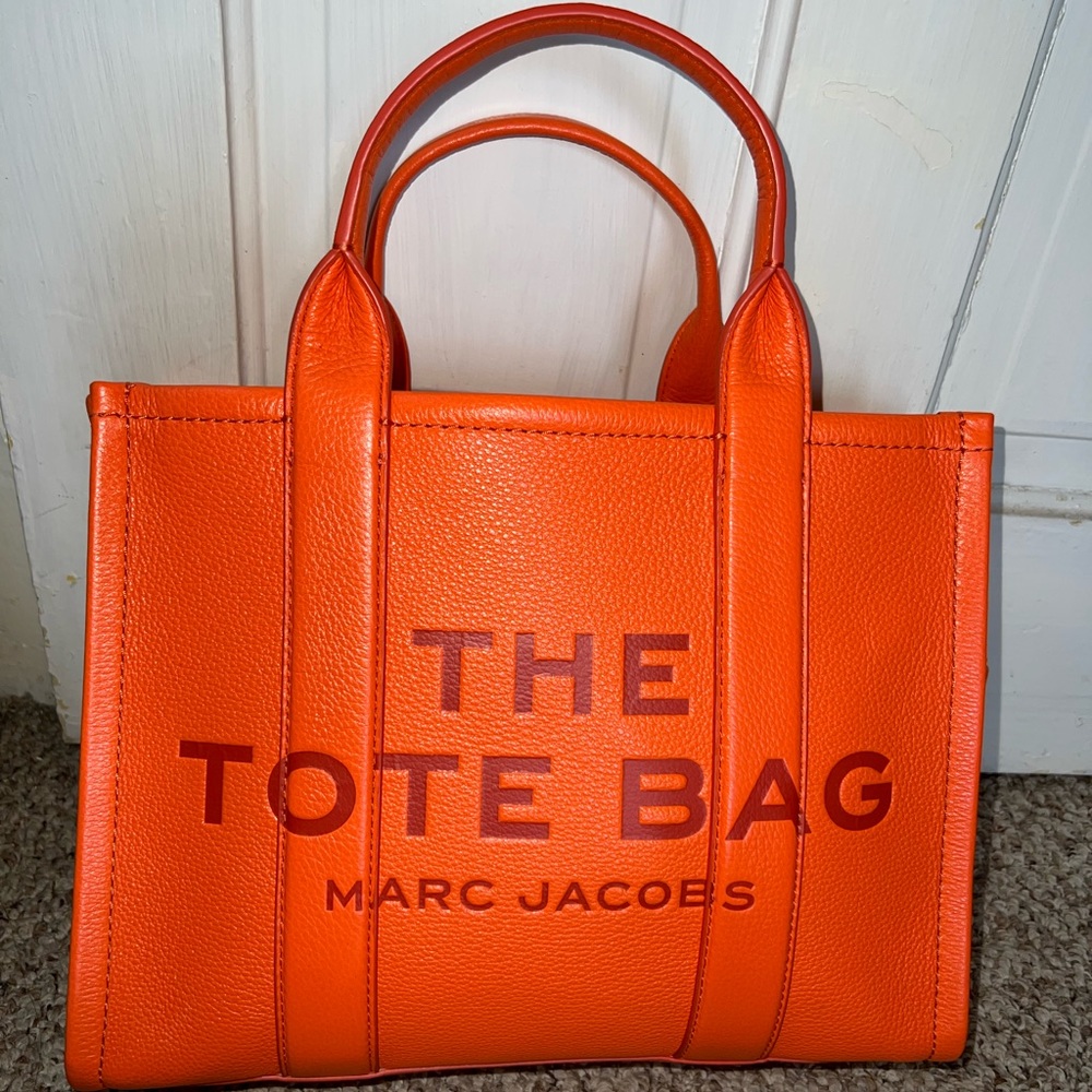 The Marc Jacobs Small Tote. Dragon Fire Orange.